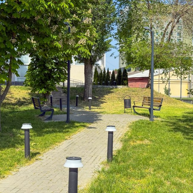 Mini Parcul Universitatii Pedagogice de Stat Ion Crenaga din Chisinau, str. Ion Creanga 1 (1)
